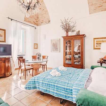 Appartamento Fronte Mare A Ospedaletti By Wonderful Italy Exterior photo