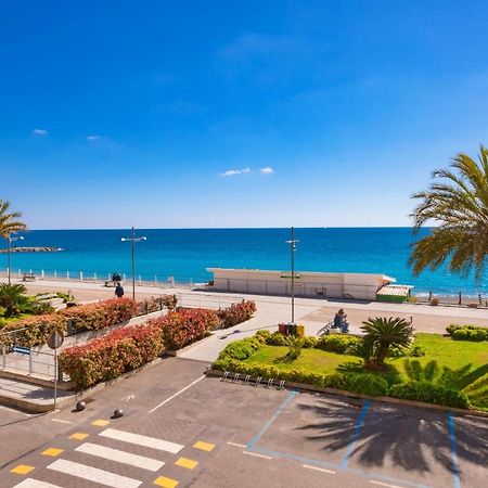 Appartamento Fronte Mare A Ospedaletti By Wonderful Italy Exterior photo