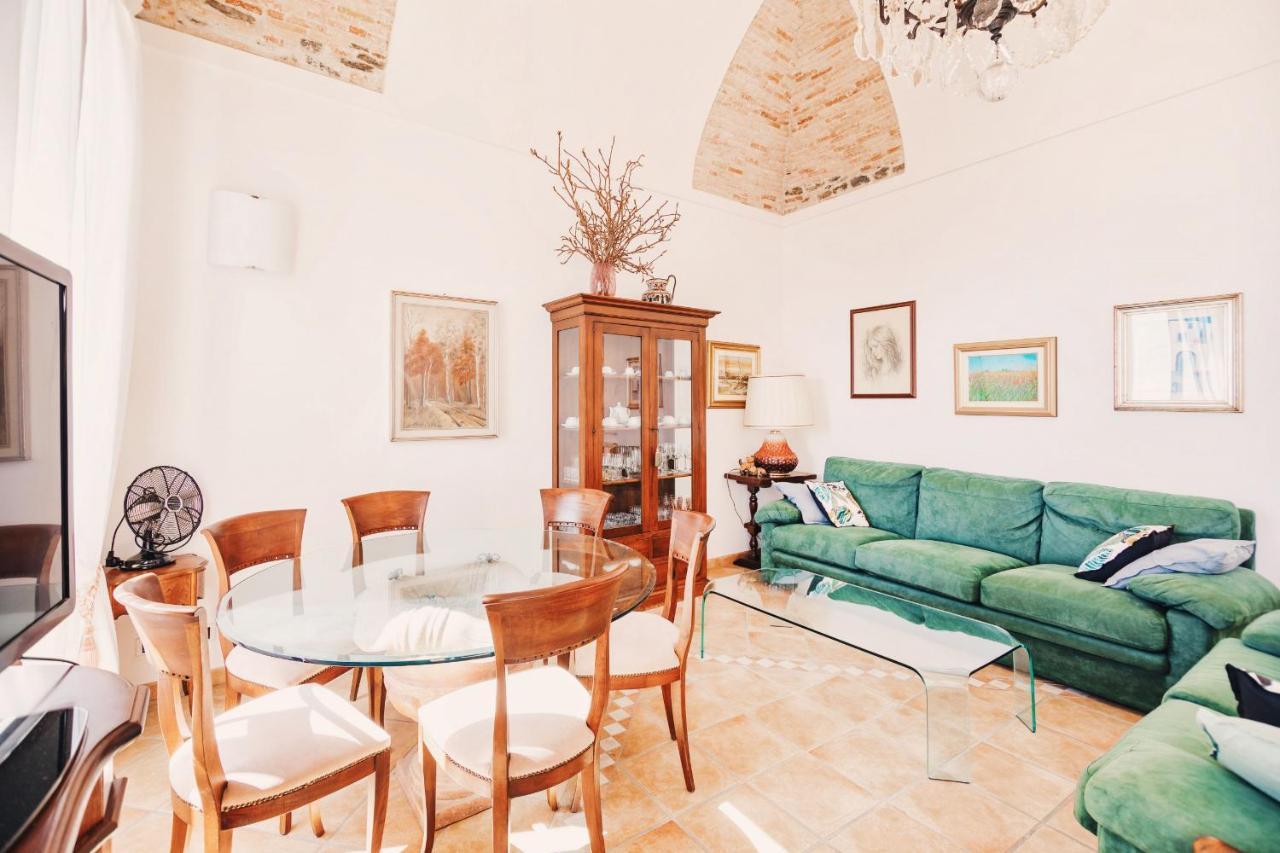 Appartamento Fronte Mare A Ospedaletti By Wonderful Italy Exterior photo